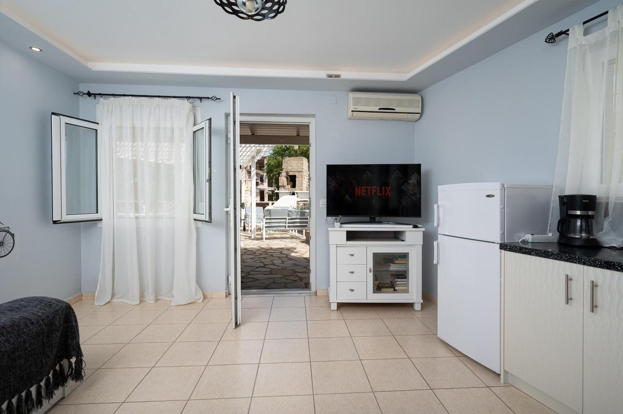 Milos Apartment Kalamaki  Extérieur photo